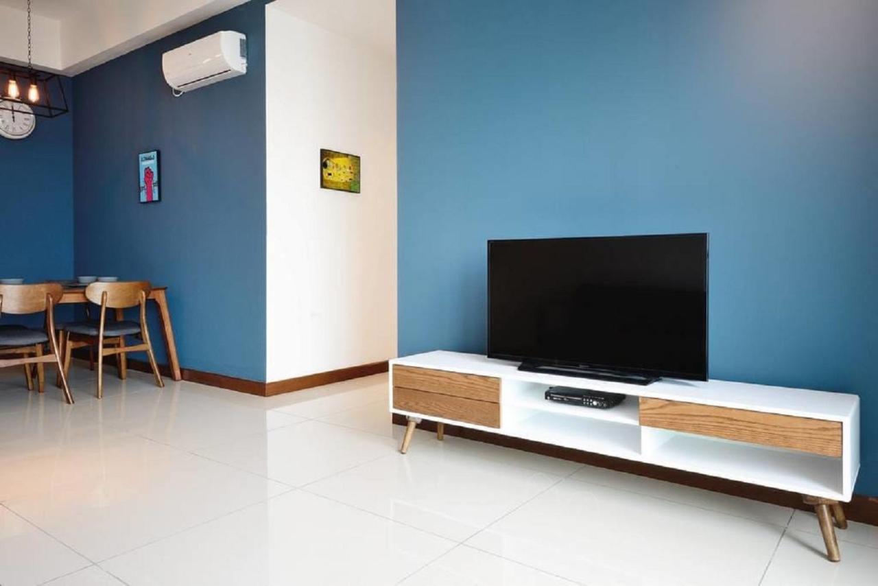 Experience The Coast - Hostahome Suites At Paragon Residence Near Downtown Johor Bahru Exteriör bild