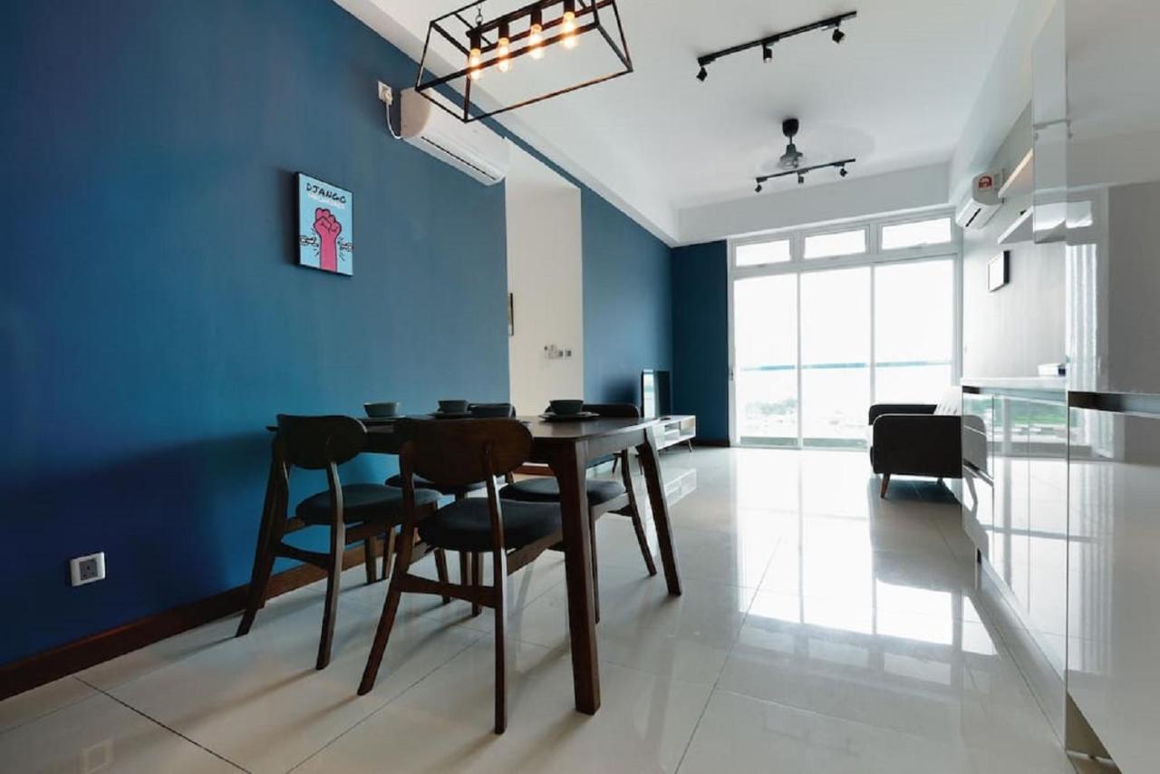 Experience The Coast - Hostahome Suites At Paragon Residence Near Downtown Johor Bahru Exteriör bild