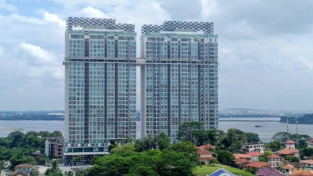 Experience The Coast - Hostahome Suites At Paragon Residence Near Downtown Johor Bahru Exteriör bild