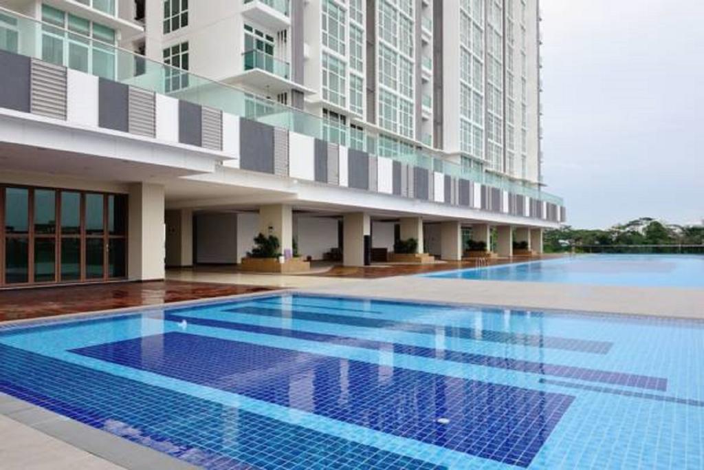 Experience The Coast - Hostahome Suites At Paragon Residence Near Downtown Johor Bahru Exteriör bild